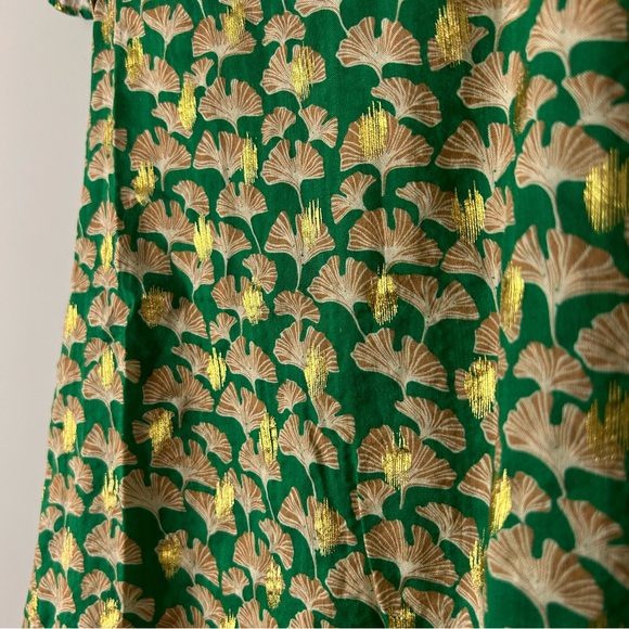 Periwinkle Collection Boutique Green Metallic Gold Printed Ruffle Blouse - Picture 6 of 8